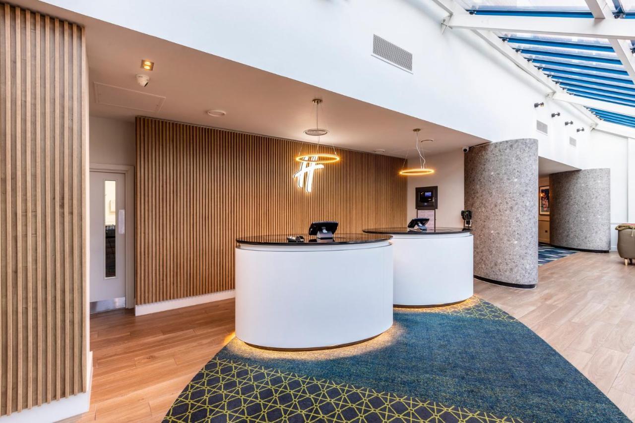 Holiday Inn London Sutton By Ihg Exteriör bild