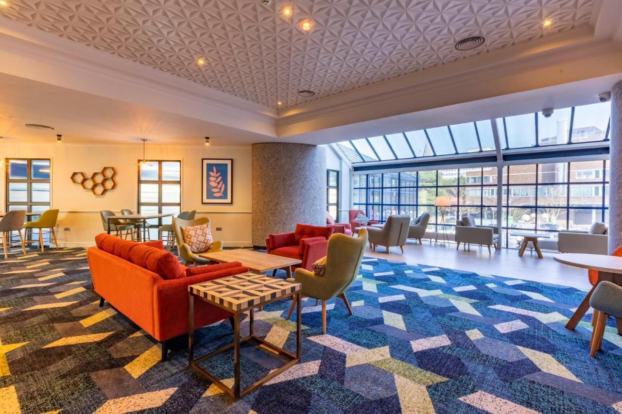 Holiday Inn London Sutton By Ihg Exteriör bild