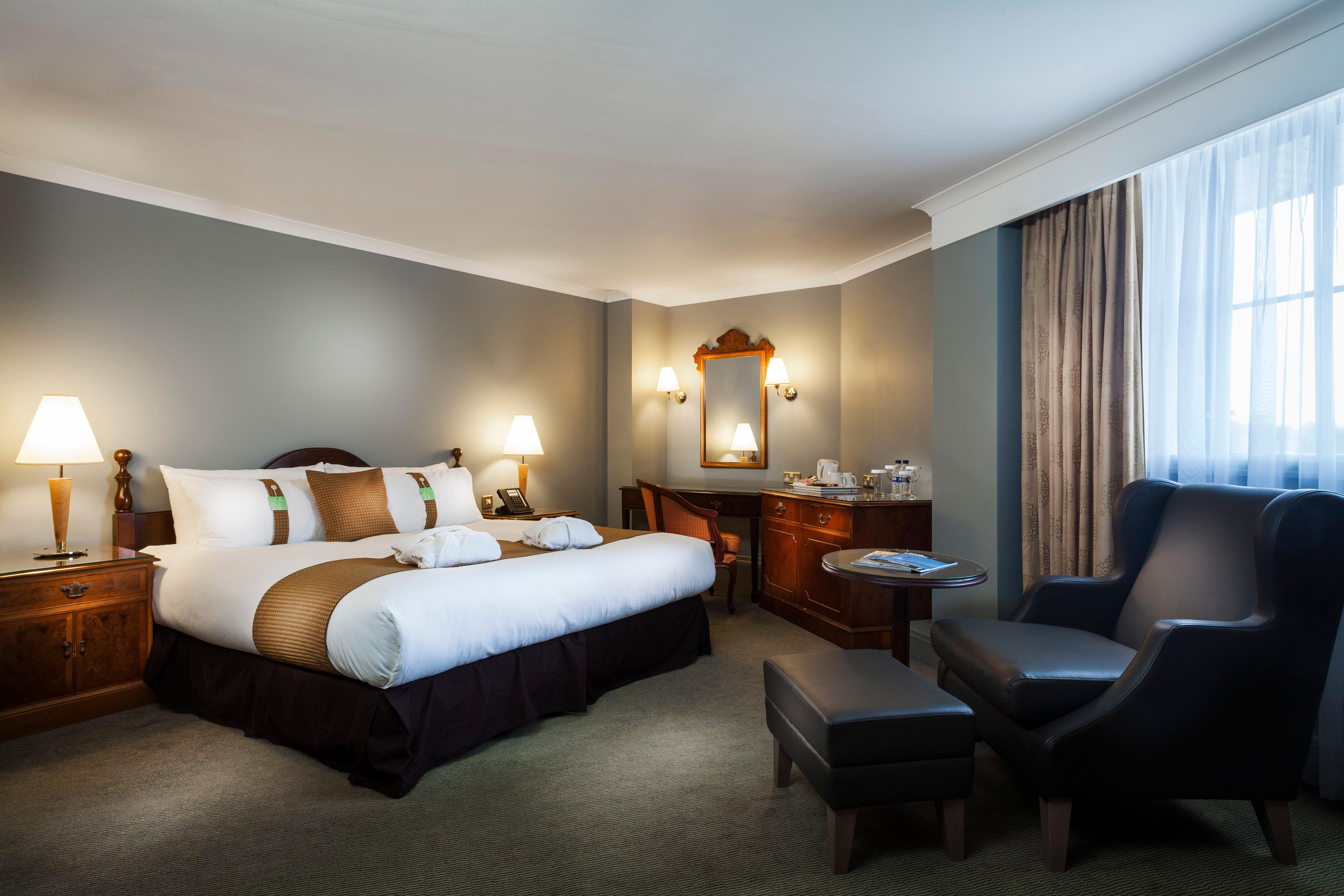 Holiday Inn London Sutton By Ihg Exteriör bild
