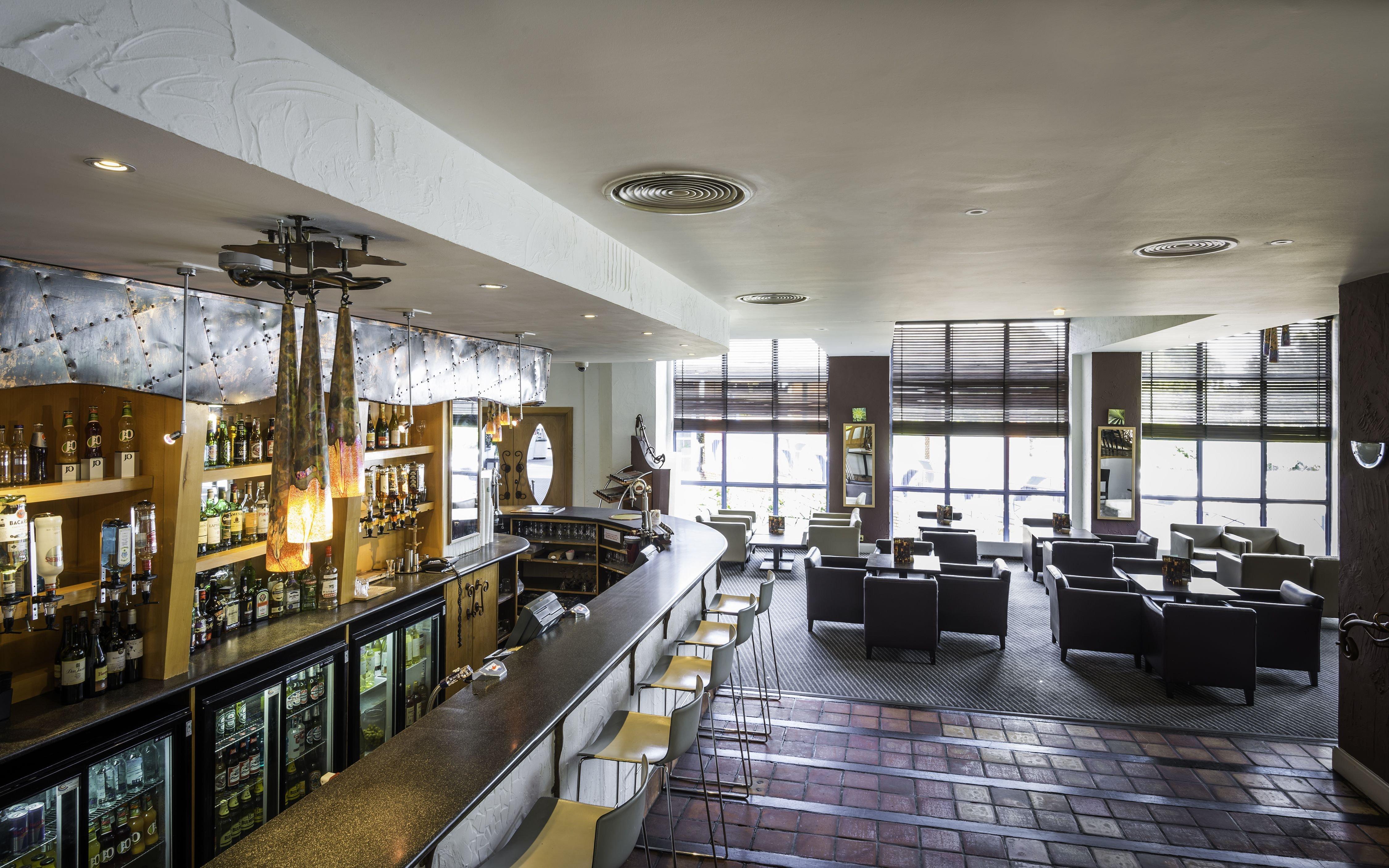 Holiday Inn London Sutton By Ihg Exteriör bild
